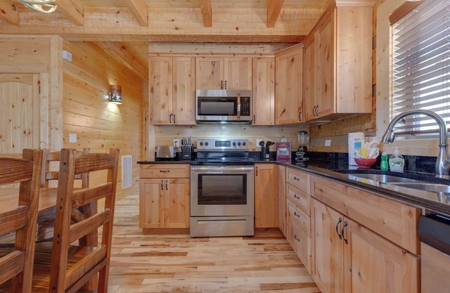 Lover's Hideaway by Jackson Mountain Rentals