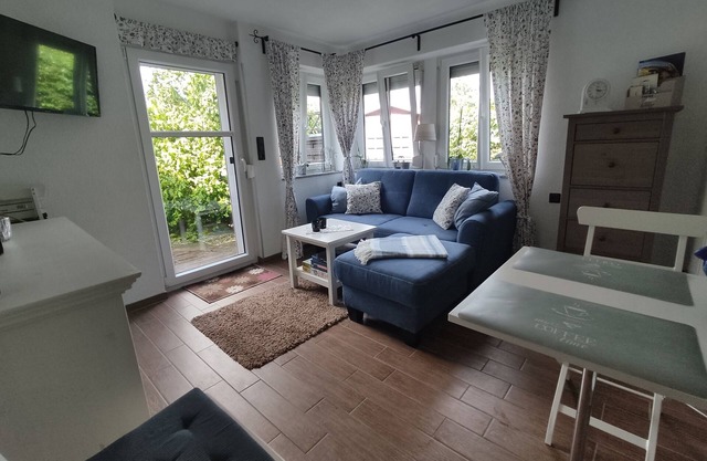 Lovingly furnished apartment with its own entrance and parking space
