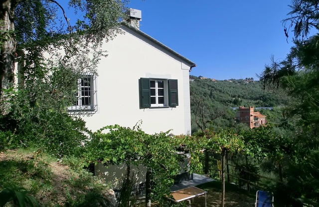 Lovingly Restored Country Farm House in Olive Grove 10 minutes from sea