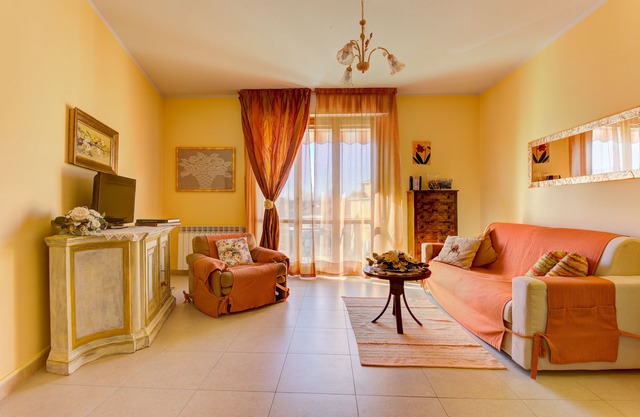 Lucca apartment good price close to station & center