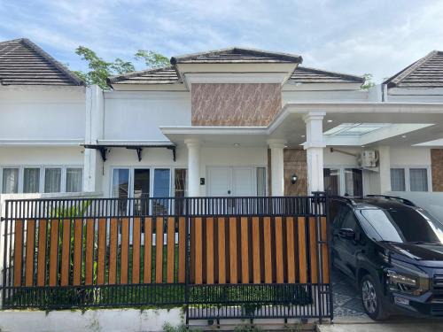 Lulu's Guest House