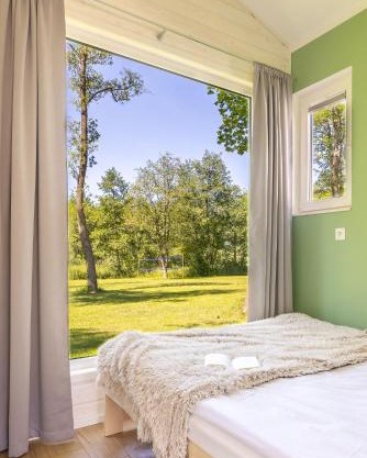 Lumi Resort Domki letniskowe z podgrzewanym basenem