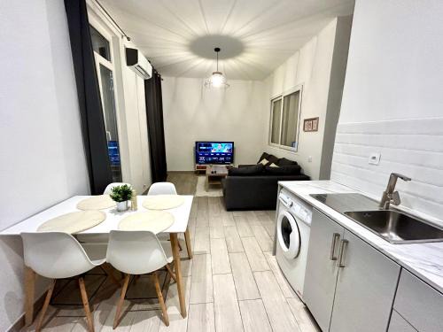 Lumineux 2 pièces - centre-ville climatisé - netflix prime canal - bien placé