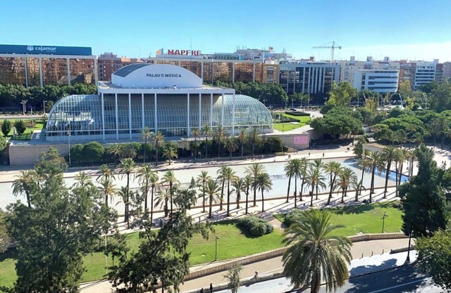 Luminoso Piso CON Vistas EN Pleno Centro DE Valencia
