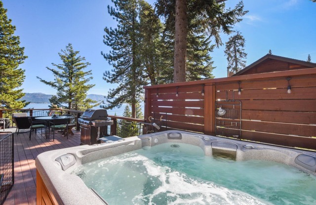 Luna Del Lago - Luxury Pano Lake Views, Sleeps 8, Hot Tub