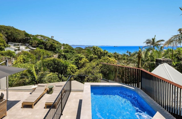 Luna Eclipse - The Quintessence of Opulent Holiday Accommodation in Wategos