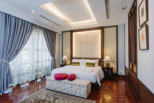 Lunar Mansion Hotel - โรงแรม ลูน่า แมนชั่น เชียงใหม่