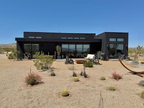 Lunawood House