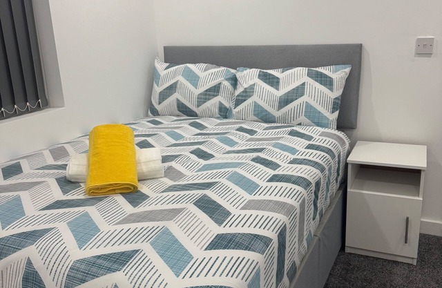Luton City Apartment with Modern Comfort