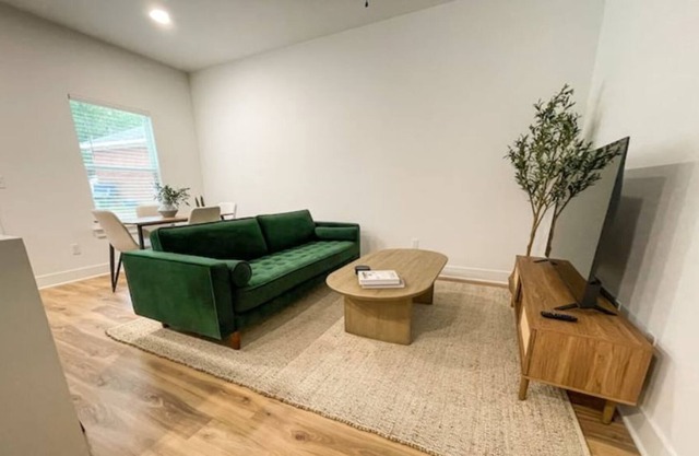 Lux Living near Downtown Dothan & Hospitals