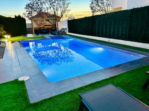 Lux Villa with Year-Round Heated Pool & Game Room