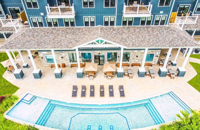 Luxe 1BR Suite | Unique Culinary + Adventures
