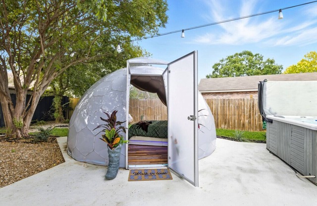 Luxe Family Escape w/Games, Hot Tub & Yard