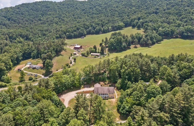 Luxe Mountain 4BR 4BA Private Home