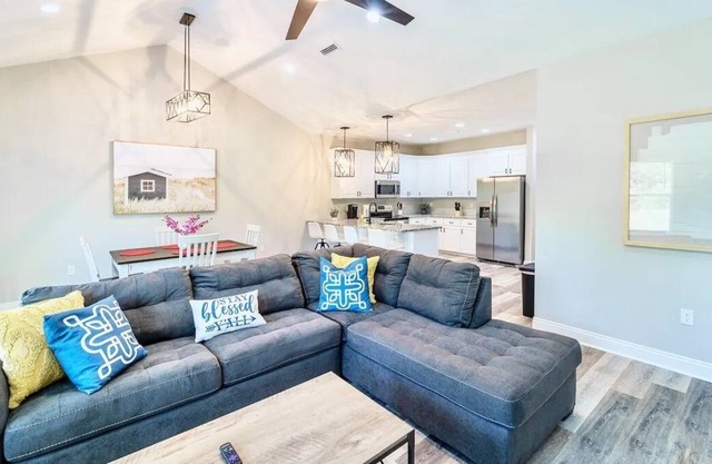 Luxe Private Dothan Oasis Near Historic Downtown!