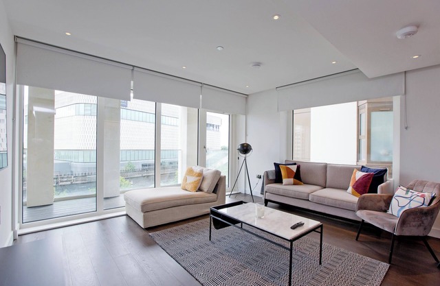 Luxe Westfields Living w/Balcony&AC