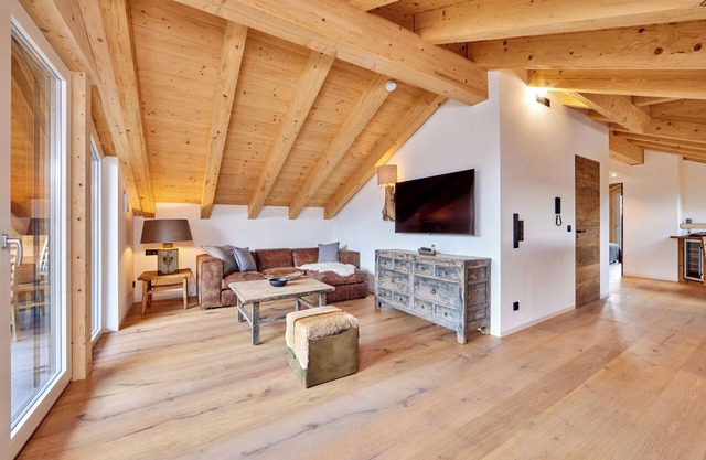 Luxuriöses Chalet mit Atemberaubendem Ausblick in Zentraler Lage