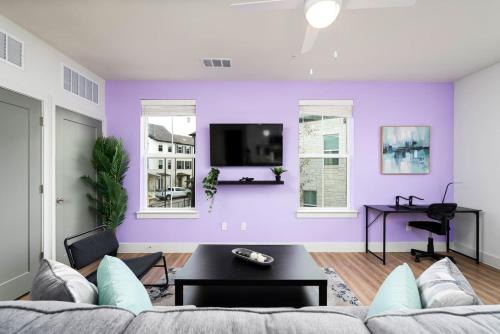 Luxurious 1BR Gem Steps from the Action