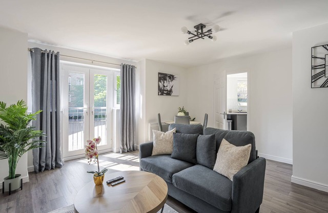 Luxurious 2 Bed Free Parking nr Chelmsford City