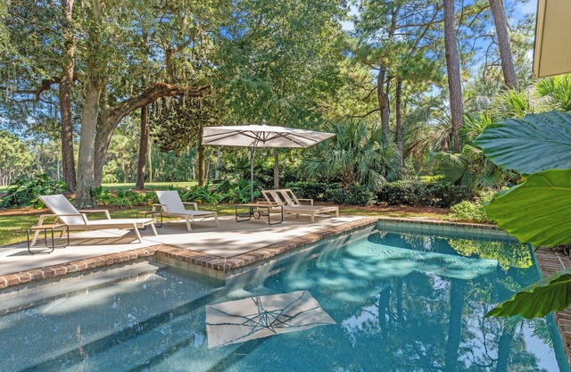 Luxurious 4-Bedroom Sea Pines Home with Pool, Fire Pit & Golf Course Views – Sleeps 12
