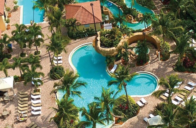 Luxurious Boutique Resort/Spa cottage located in the heart of beautiful Naples