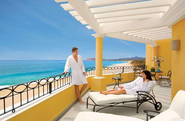 Luxurious Casa Dorada Cabo Real DREAMS Beach Front Resort