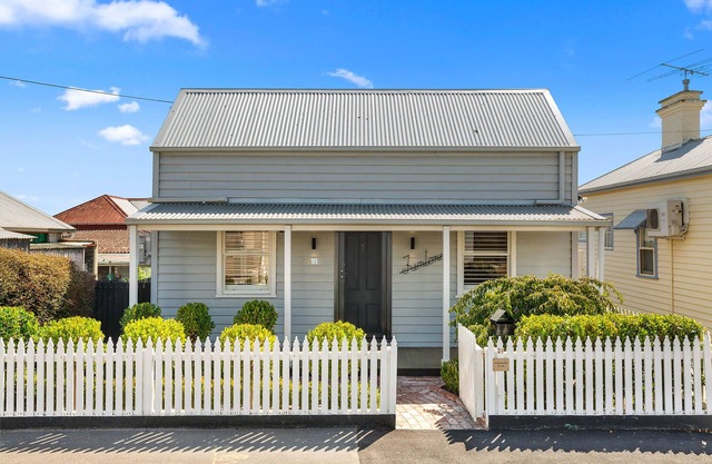 ★ Luxurious Geelong Cottage ★ Walk Everywhere ★ WiFi