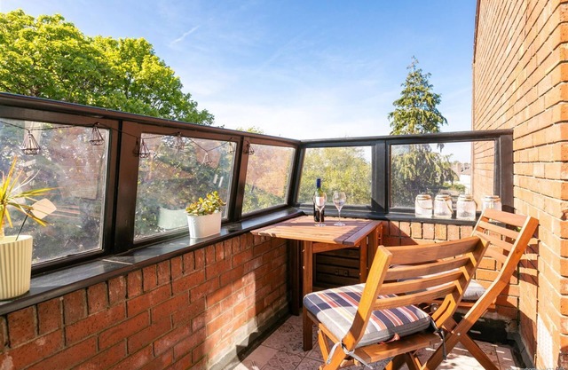 Luxurious 2-Bed Apartment - Jun-Aug Weekly Rate