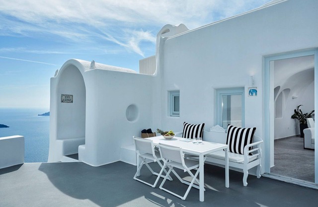 Luxurious Imerovigli Villa | 7 Bedrooms | Caldera View | Private Pools |.