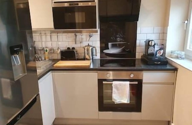 Luxurious Luton town center flat with free parking