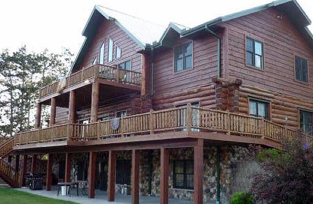 Luxurious & Spacious! A Great Place For Family, Friends, Reunions & Corporate!
