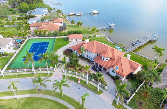 Luxurious Waterfront Estate w/private Tennis Court/Pool/Dock - Spectacular View!