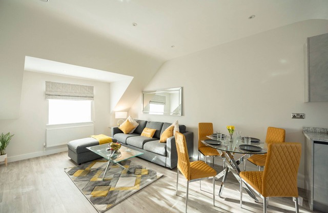 Luxury 2 Bed, 2 Bath Apartment by KSA