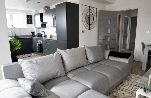 Luxury 2 bed Apartment in Town Centre - FREE WIFI!