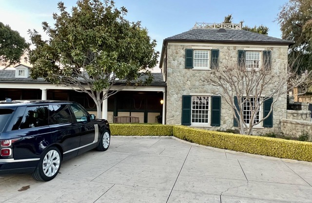 Luxury 2 story 2 bedroom Ocean and Mountain views home Summerland