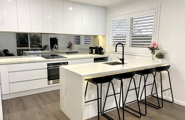 *Luxury 2BR APT - Pool/Sauna/Wifi/Shops