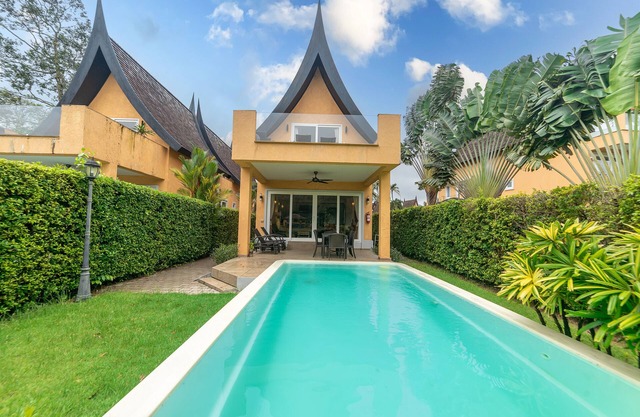Luxury 3-Bedroom Pool Villa Near Beach, Koh Chang