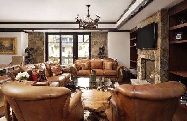 Luxury 3 Bedroom Residence at The Four Seasons, Vail - spa, pool, fitness & more