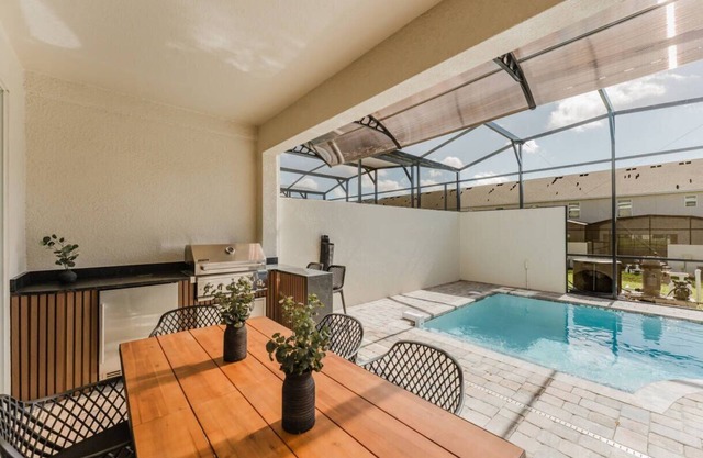 Luxury 6BR Home with Pool | Solara Resort