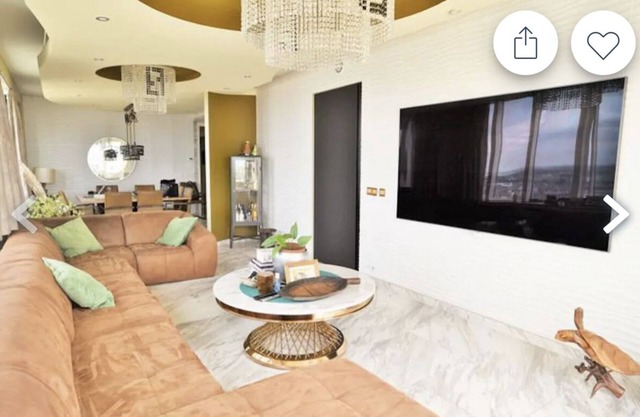 Luxury and beautiful apartment with unique skyview