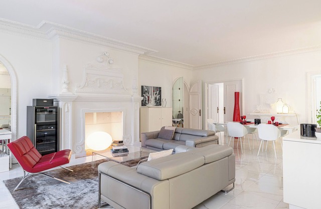 Luxury Apartment BY Massena Square