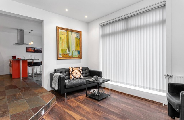 Luxury apartment in central Reykjavik 2 bedroom, 2 bathrooms keyless entry