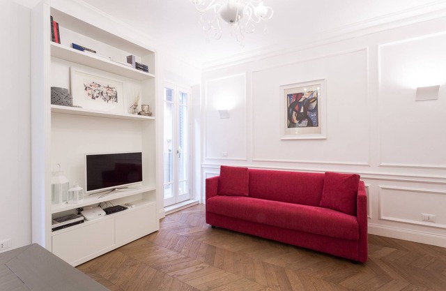 Luxury apartment in the heart of Rome - Spanish Steps, wi-fi, a/c,