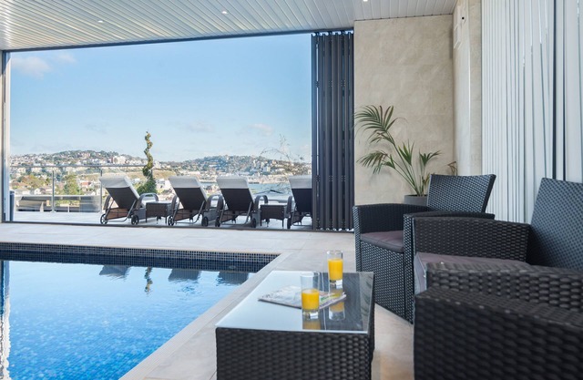 Luxury Apartment - Sleeps 4 - Spectacular Views with Private Pool and Hot Tub