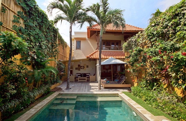 Luxury Balinese villa: Great location; Pool fence; TripAdvisor Excellence Award