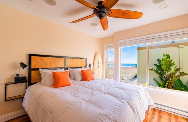 Luxury Beach Front Surf Condo ► Private Patio ► BBQ ► Parking ► Wifi ► Laundry ►