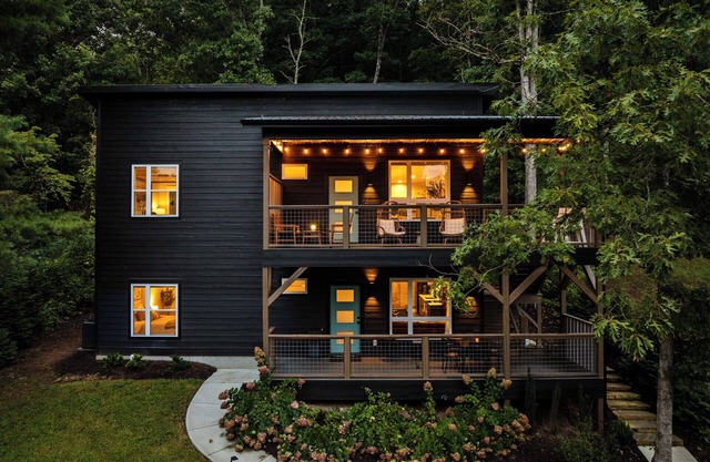 Luxury Cabin near Asheville/Black MTN