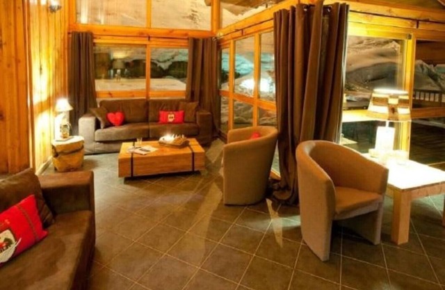 ---- Luxury chalet ----