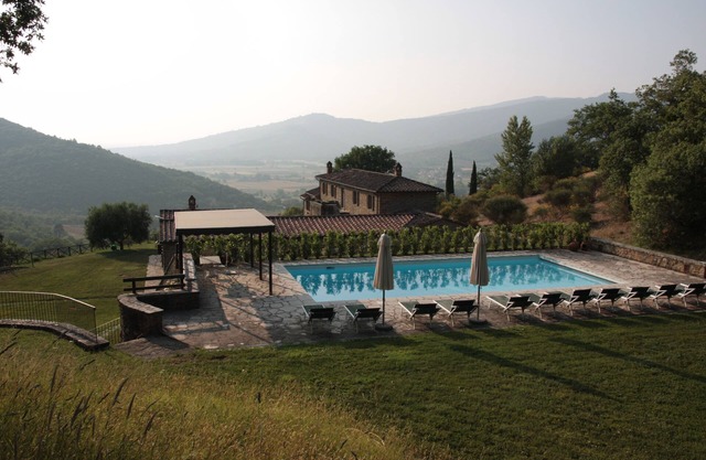 Luxury Cortona view hilltop Villa