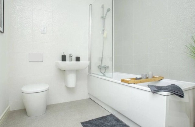 Luxury Entire Apartment Nr City Centre Free parking